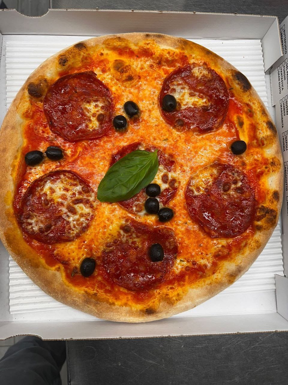 Pizza-Calabrese-02